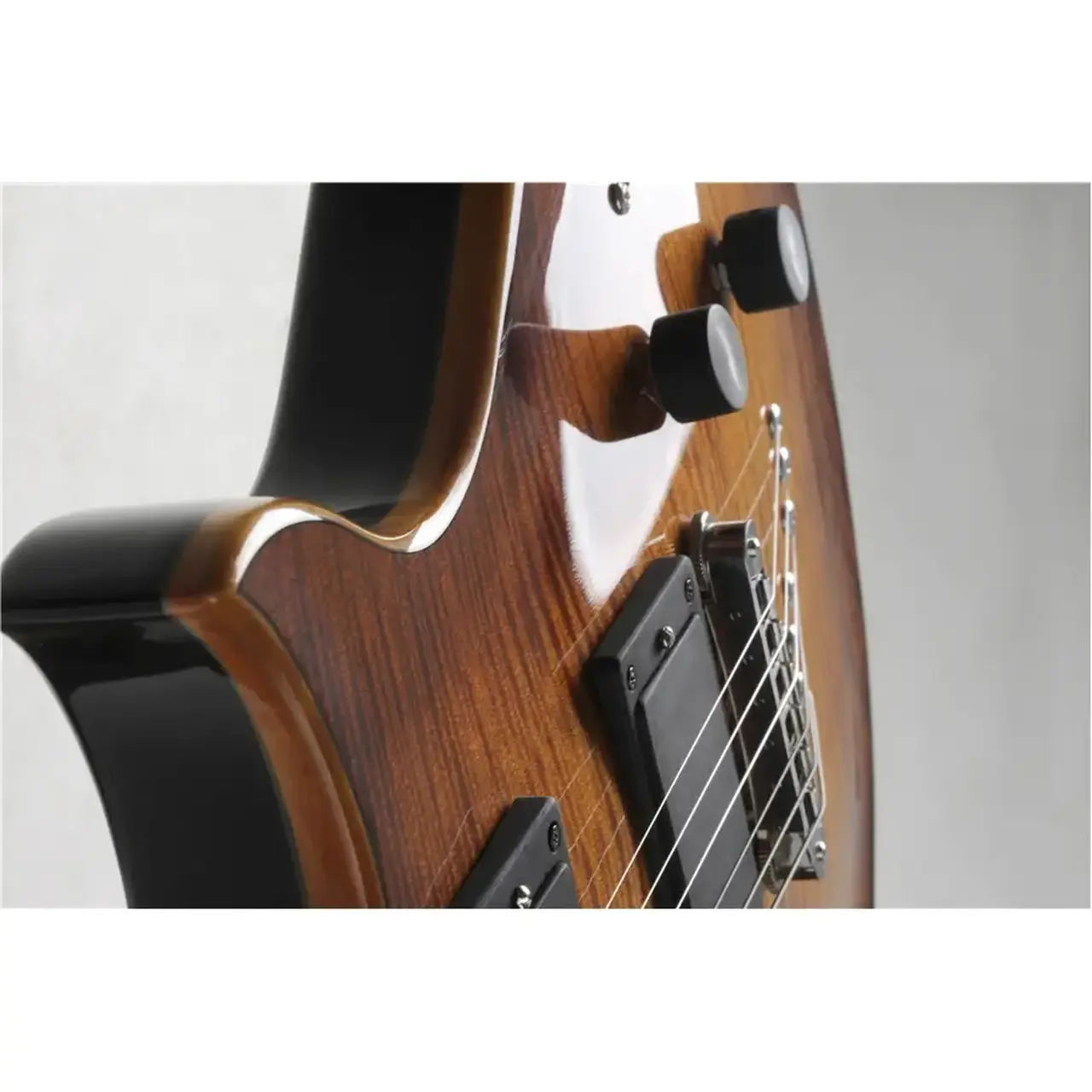 16-eko-guitars-aqua-masterbuilt-05130180_6