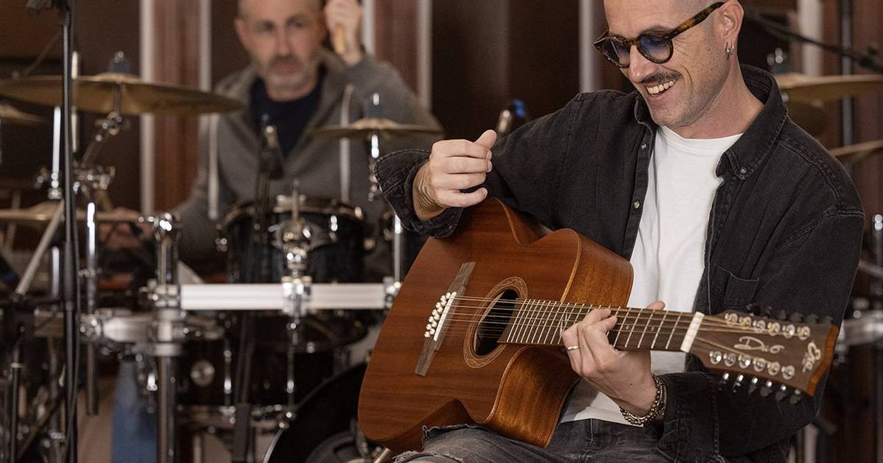 f_16-eko-guitars-duo-a200ce-xii-06217271_0