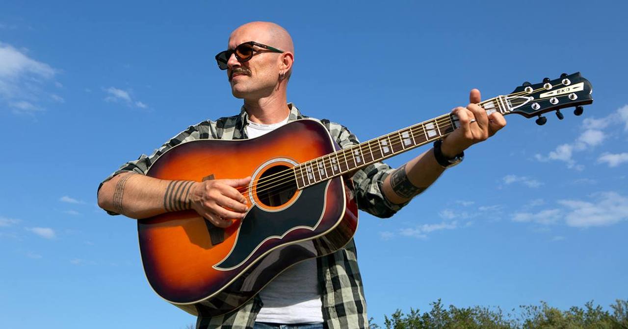 f_16-eko-guitars-ranger-vi-vr-honey-burst-06216940_0