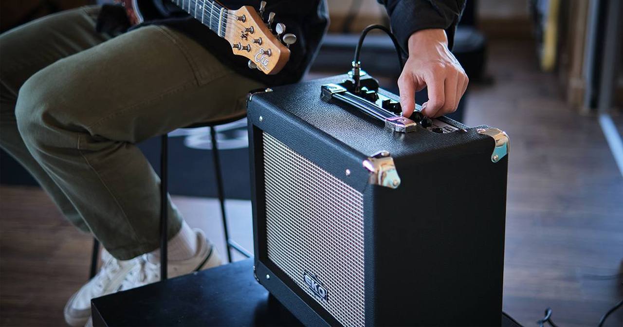 f_16-eko-guitars-v-25r-08150902_0