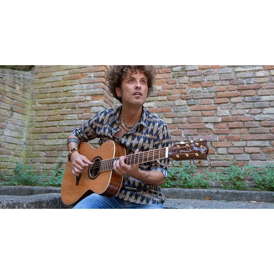 f_16-eko-guitars-mia-a400e-06217265_0